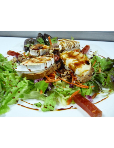 Ensalada templada de queso de cabra de Restaurant Can Saló